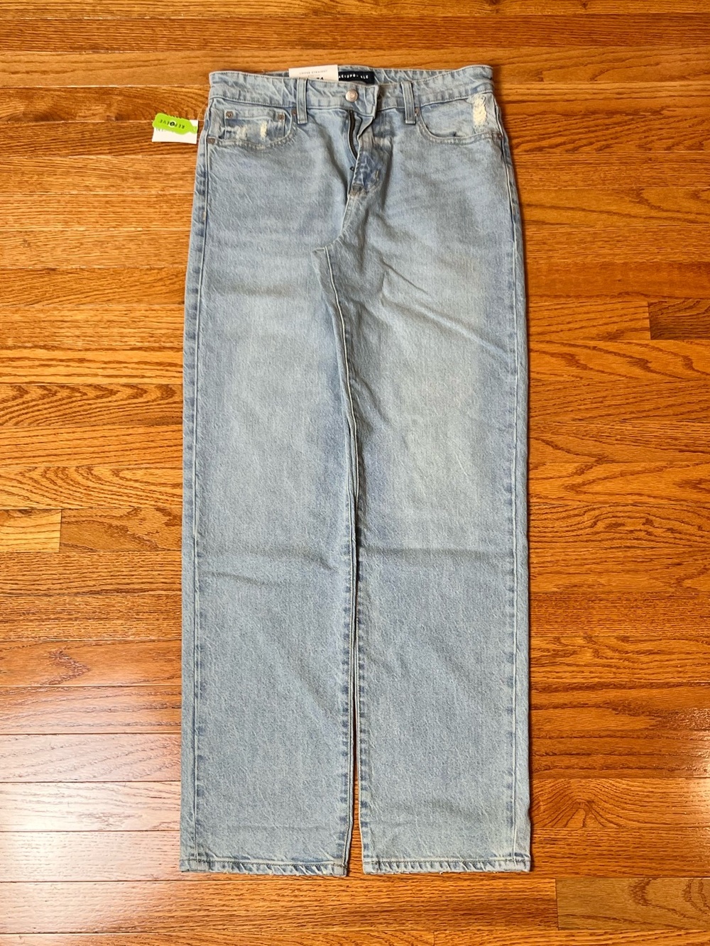 Aeropostale Loose Straight Fit Leg Jeans Light Wash Size 32X34